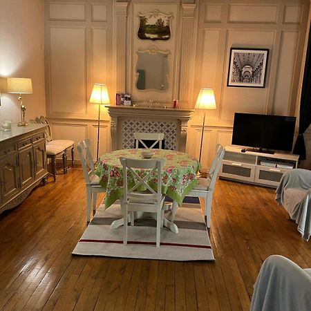 Eglantine Appartement Centre Historique De Dinan Bagian luar foto