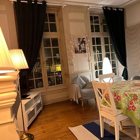 Eglantine Appartement Centre Historique De Dinan Bagian luar foto