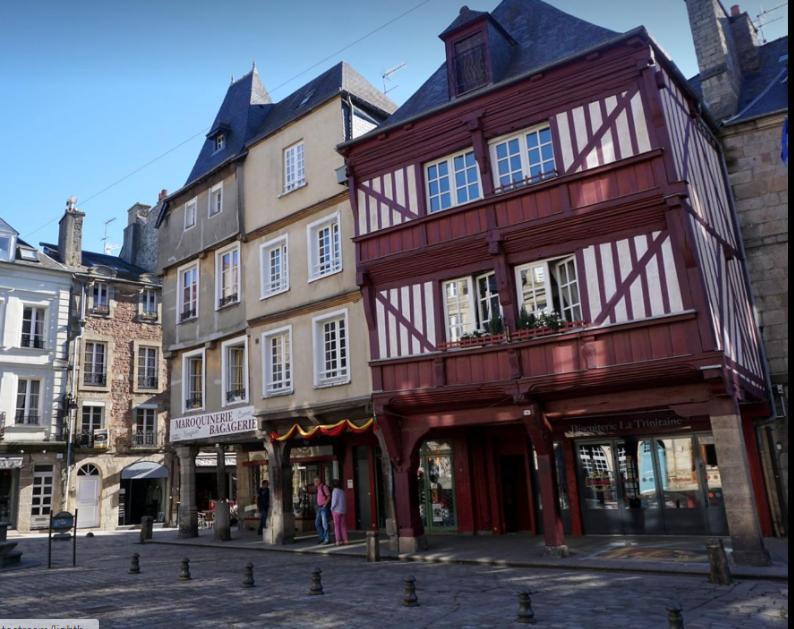 Eglantine Appartement Centre Historique De Dinan Bagian luar foto