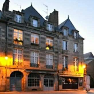 Eglantine Appartement Centre Historique De Dinan Bagian luar foto